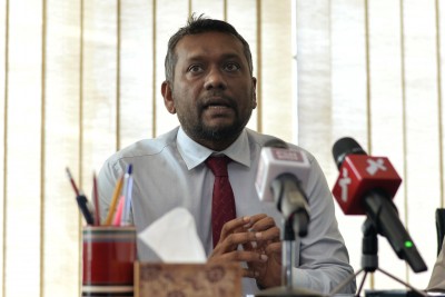 ފާޑުކިޔުން ބޮޑުވެ، ވަޒީފާއާ ބެހޭ ގާނޫނުގެ އިސްލާހުތައް މުރާޖައާ ކުރަނީ