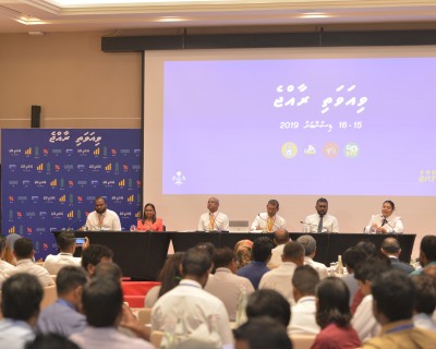 ކައުންސިލަރުންގެ އަދަދު ގިނަ، މަދު ކުރާށެވެ.