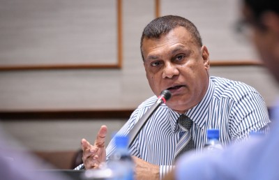 ސުޕްރީމް ކޯޓުގެ ބެންޗު ބަދަލުކުރަން އަދީބުގެ އިސްލާހު ހުށަހެޅި ވާހަކަ ޝަރީފް ދޮގުކުރައްވައިފި
