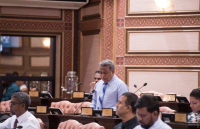 އިދިކޮޅުގެ ރައްދު ރިޔާސީ ބަޔާނަށް: ގައުމުގެ މިސްރާބެއް ނެތް، ފެންނަނީ ބަނަކަން!