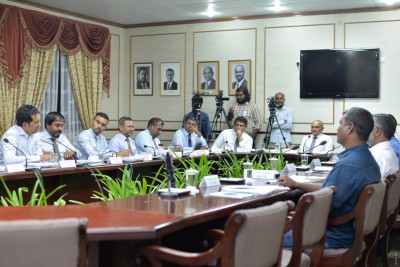 މިނިމަމްވޭޖް ބޯޑު ކޮމިޓީއަށް ހާޒިރު ކުރަން ނިންމައިފި