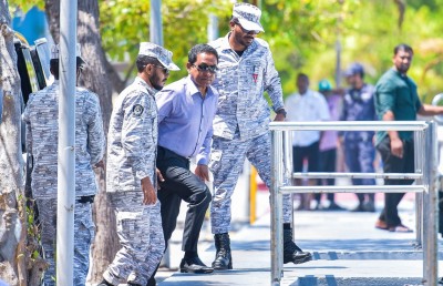 އުސޫލާ އެއްގޮތަށް ޕީސީއާރު ޓެސްޓް ހުށަހެޅުމުން ޔާމީންއާ ބައްދަލުކޮށްދޭނަން: ކަރެކްޝަންސް