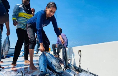 މަސްވެރިންގެ ދުވަސް: ނައިފަރުގެ 80 އަންހެނަކު މަހަށް!