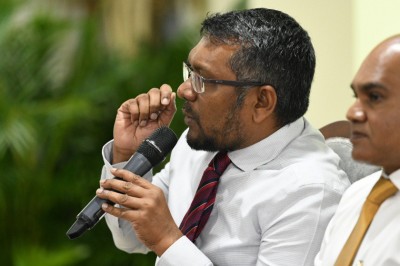 ބިދޭސީންނަށް މިނިމަމް ވޭޖް ކަނޑައަޅާކަށް ނުފެނޭ: ފައްޔާޒު