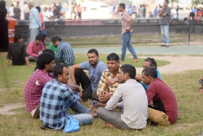 ބަންގްލަދޭޝް މީހުންވެސް ރާއްޖެ އެތެރެވުން މަނާކޮށްފި