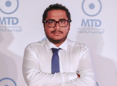 އެމްވީކްރައިސިސް ހިންގާ ޝުމްބާގެ ފޯނާއި ސިމްކާޑްތައް ފުލުހުން އަތުލައިފި