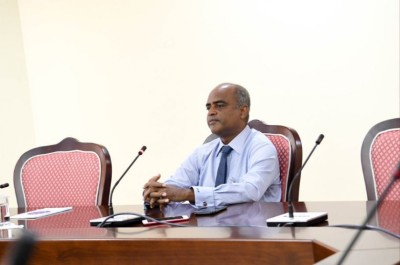 އާ ސީޕްލޭން ޓާމިނަލާ ގުޅޭ މަޝްވަރާތައް ކުރީ ބޯޑުގެ ލަފަޔާ އެއްގޮތަށް: އާދިލް