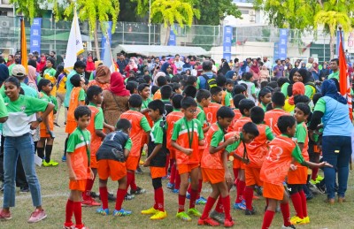 މައިލޯ އެކަޑަމީ މުބާރާތް: ޗެމްޕިއަން ވެލެންސިއާ، މާޒިޔާ އާއި ޓީސީއާ އެއް ގުރޫޕަކަށް