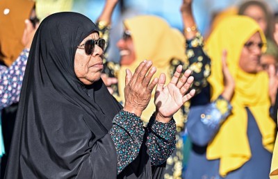 އަންހެނުންނަކީ ތިބި ބައެއްކަން ދަނެ، ފުރުސަތުތައް ފަހިކޮށްދެއްވީ ރައީސް: ރޮޒައިނާ