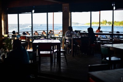 މިއަދުން ފެށިގެން ދެއަހަރަށް، ކާބޯތަކެތީގެ ޚިދުމަތްދޭ ތަންތަން ރަޖިސްޓްރީކުރަން ނަގާ ފީ 50 ޕަސެންޓަށް ކުޑަކޮށްފި