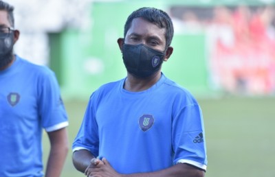 ސަސް ފެންނަނީ ސަޕްރައިޒިން ޓީމެއްގެ ގޮތުގައި: ޝާޒް