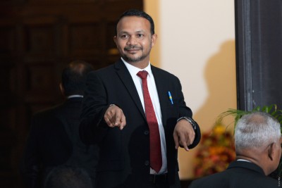 ފިޔާގެ އަގު ކޮންޓްރޯލްް ކުރެވެންޏާ ކުލި ކޮންޓްރޯލް ކުރެވެން ޖެހޭނެ: އަލީ ހުސައިން