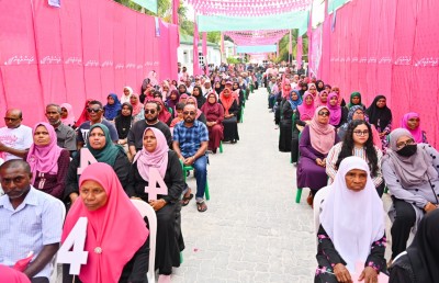 މި ކުޑަކުއްޖާގެ ސިޓީ އުރައިގައި އޮތީ މި ސިޓީގެ ބޮޑު ހުވަފެން