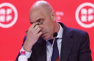 ރުބިއަލެސް ސަސްޕެންޑްކުރުމުން މަންމަ ބަނޑުހައިހޫނުކަމުގެ ހަޅުތާލަކަށް