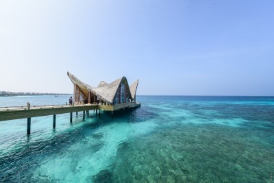 ކޮރޯނާވައިރަސް: ރާއްޖެއިން ދިޔަ މީހަކު ޕޮޒިޓިވްވުމުން ދެ ރިސޯޓެއް މޮނިޓަރިންއަށް