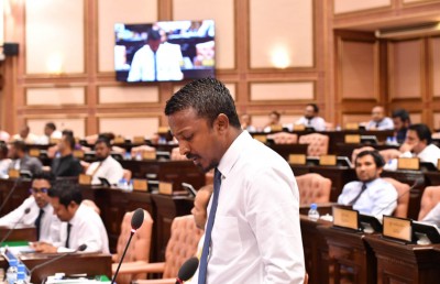 ހަސަން ލަތީފު ހުށަހެޅި ބިލު ގާނޫނުއަސާސީއާ ހިލާފު: އުޝާމް