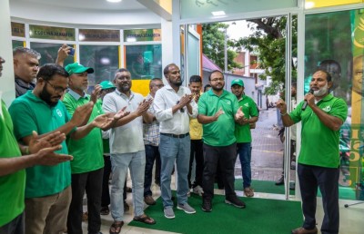 ފައްޔާޒު އެދިވަޑައިގަތީ ބާކީ ހަ ދުވަހުގެ މަސައްކަތުން އަދި ތިން ޕަސެންޓް އިތުރުކޮށްދޭން