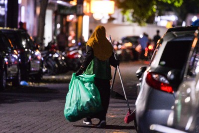 ގޭގެއިން ކުނި ނެރެންވީ މެންދުރު 12:00 އިން 2:00އަށް