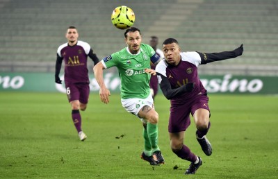 ޕޮޗެޓީނޯގެ ކޯޗުކަމުގައި ޕީއެސްޖީގެ ފުރަތަމަ މެޗު އެއްވަރު