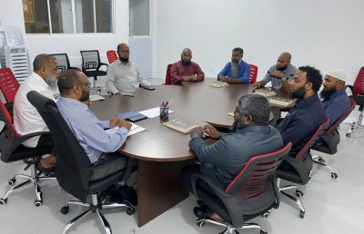 އިލްމުވެރިންގެ ގުޅުން: ގިނަ ބޭފުޅުން ތާއީދު ކުރެއްވީ ޑރ. މުއިއްޒަށް!