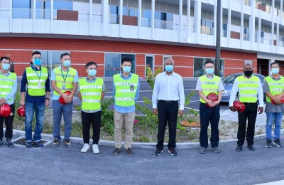 އެއާޕޯޓަށް ވަޑައިގެން ރައީސްގެ ޝުކުރު މުވައްޒަފުންނަށް