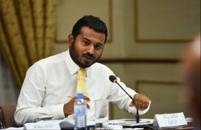 ފަހުން 18 އަހަރު ފުރުނު ޒުވާނުންނަށް ވޯޓުލެވެން ޖެހޭ: މެމްބަރުން
