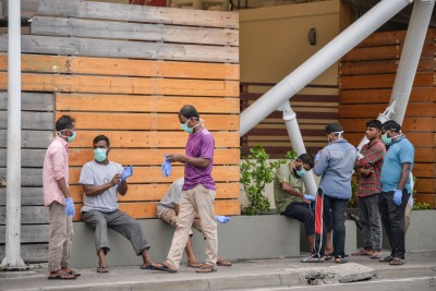 ކޮވިޑް ޖެހުނު 14 ބިދޭސީއަކު ފެނުނީ ބިދޭސީން އުޅޭ ތަނެއް ސްކްރީން ކުރުމުން