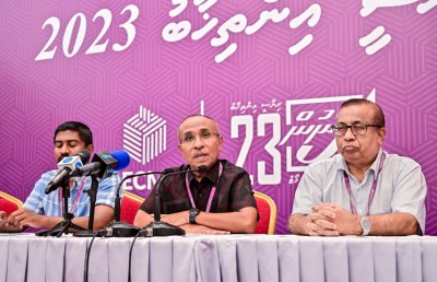 100 ފޮށި: ރައީސާއި މުއިއްޒު ވާދަކުރައްވަނީ ވަރަށް ގާތުން