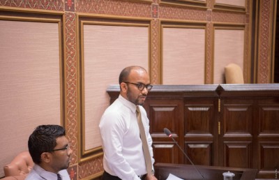 ފިނޭންސް މިނިސްޓަރު އެދުނު 4.4 ބިލިއަން ރުފިޔާ ދޫކުރުމަށް މަޖިލީހުން ފާސްކޮށްފި