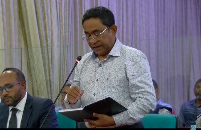 މަނީ ލޯންޑާކުރި ނަމަ އަމިއްލަ އެކައުންޓްގައި އެ ފައިސާ ނުބަހައްޓާނެ: ޔާމީން