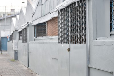 މާރުކޭޓުތައް ޑިސްއިންފެކްޓު ކުރަން ގޮޅިތައް ހުސްކުރަން އަންގައިފި