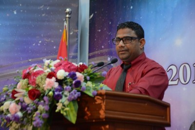 ލޮކްޑައުންގައި ތިބެގެން ޅެން ހަދަން ދަސްކުރުމުގެ ފުރުސަތެއް