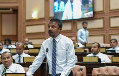 "ރައީސް ވަހީދުގެ ދައުރު ދިގުކުރުން ގޯސްނަމަ ކައުންސިލްތަކުގެ ދައުރު ދިގުކުރުންވެސް ގޯސް"