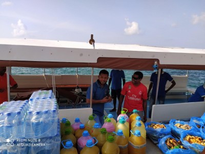 ހިތާދޫ ރައްޔިތުންގެ ރޯދަ ހަދިޔާ: ކަރަންޓީނު މަރުކަޒަށް ކާތަކެތި