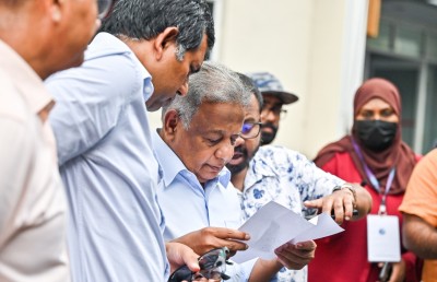 ރީރެޖިސްޓްރޭޝަން ޕޯޓަލް ހެކް ކުރަން ބަޔަކު ދަނީ މަސައްކަތް ކުރަމުން: އިދިކޮޅު