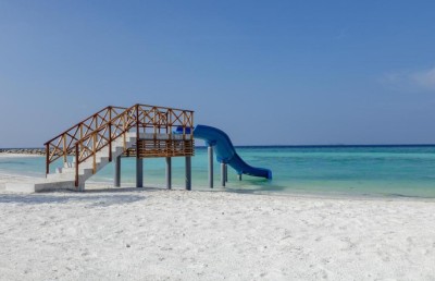 ވޯޓަ ސްލައިޑުން ވެއްޓި، ހާލު ސީރިއަސްވި ޒުވާނާ ނިޔާވެއްޖެ