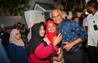 ލިސްޓުތައް ހަދައިފި، ޕީޕީއެމް ވެރިކަމެއްގައި ފުލުހުންނާއި ކޯޓުތަކަށް ދެންވެސް ޖެހޭނީ މީހުން ހައްޔަރުކުރަން: އިލްހާމް