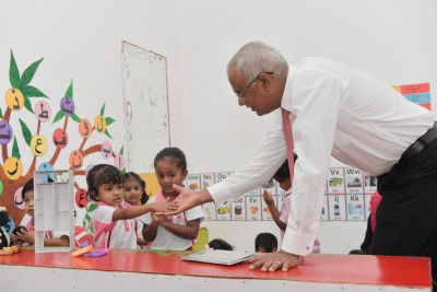 ކުޑަކުދިންގެ މުސްތަގުބަލަށްޓަކައި އަޅަން ޖެހޭ ކޮންމެ ފިޔަވަޅެއް އަޅާނަން: ރައީސް