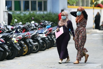 ކޮވިޑަށް ޕޮޒިޓިވްވި ސިޒޭރިއަން ހެދި މިހާގެ ދަރިފުޅު ނެގަޓިވް