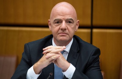 ފީފާގެ ރައީސް ސުޕަ ލީގަށް ތާއީދުކުރާކަމަށް ތުހުމަތުކޮށްފި