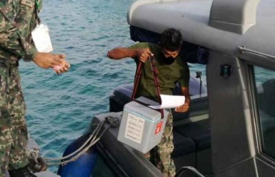 ސިފައިން ރަށްރަށަށް ވެކްސިން އުފުލުމުގައި