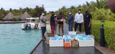 ހުރާ ރައްޔިތުންގެ ފަރާތުން ހުދުރަންފުށި ކަރަންޓީނު ފެސިލިޓީއަށް އީދު ހަދިޔާގެ ގޮތުގައި ކެއުމެއް
