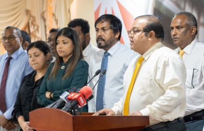 ނަޝީދު ވަކިކުރާ މައްސަލަ: މަޖިލިސް އަނެއްކާ މަރުތަޅަކާ ދިމާލަށް؟