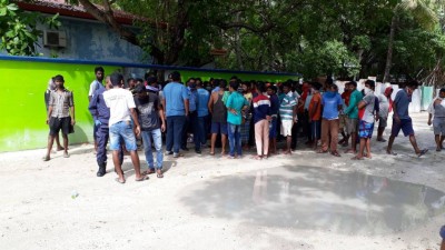 ތިލަފުށީގައި ހަމަނުޖެހުމެއް، 133 ބިދޭސީއަކު ފުލުހުންގެ ބެލުމުގެ ދަށަށް