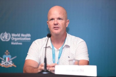 ޑޮކްޓަރުން ތައްޔާރު، ރައްޔިތުން ހޭލުންތެރި، ރާއްޖެ ހުޅުވާލުން ގޯހެއް ނޫން: ޑރ. ބްރޫސް