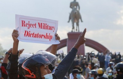 ބަޣާވާތާ ދެކޮޅު ހެދުމަށް މުވައްޒަފުން މަސައްކަތް ހުއްޓާލައިފި