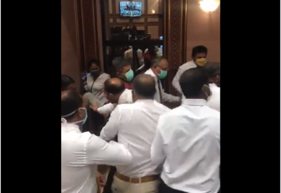 މެންބަރެއްގެ ގައިގައި އިވާ ކޮޅުފައިން ޖެހިކަމަށް ބުނެ، މައްސަލަ ބަލައިދިނުމަށް ހުށަހަޅައިފި