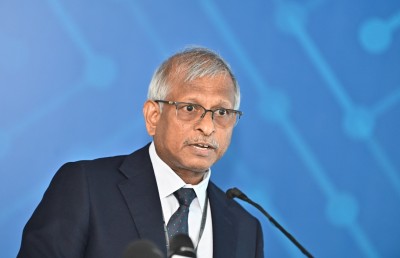 ވޯލްޑް ބޭންކް/އައިއެމްއެފްގެ ގަވަރުނަރުންގެ ޗެއާއަކަށް ރާއްޖެ