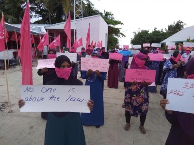 މެމްބަރު ޝިޔާމަށް އަނިޔާވި މައްސަލާގައި ފަސް ރަށެއްގައި މުޒާހަރާކޮށްފި