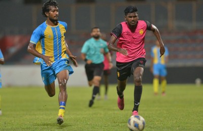 ޝަނާން: ކުޑަ ދުވަސްކޮޅެއް ތެރޭ ބޮޑު ކުރިއެރުމެއް ހޯދި އުންމީދީ ސްޓްރައިކަރު